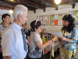 Кметът д-р Гецова поздрави двойка от Лясковец за&hellip;