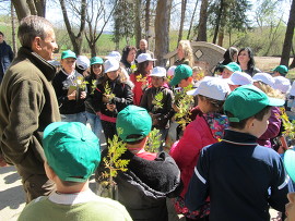 Джулюнските ученици се включиха в инициативата&hellip;